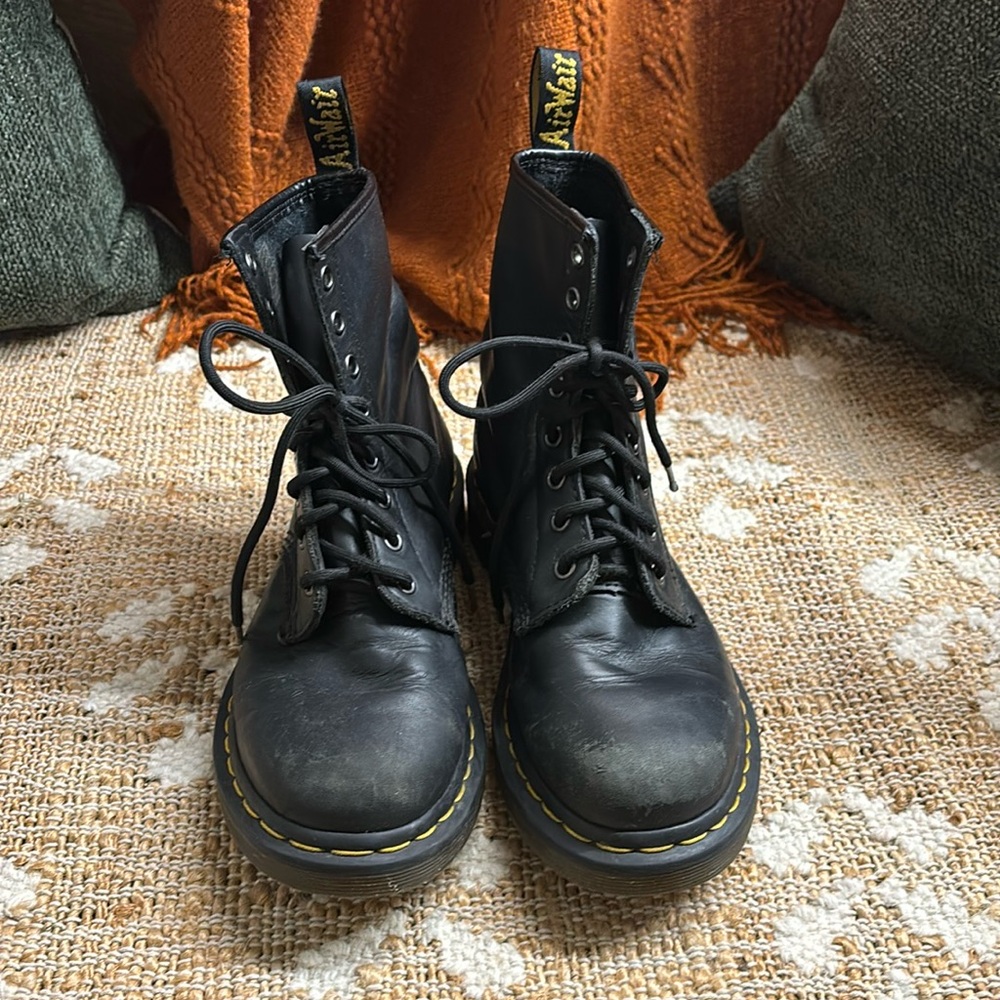 Black Dr Martens 1460 size 8